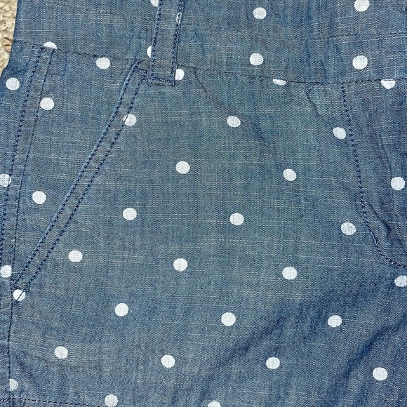 J. Crew Women’s Size 4 denim look with white polka dots. - Picture 9 of 9